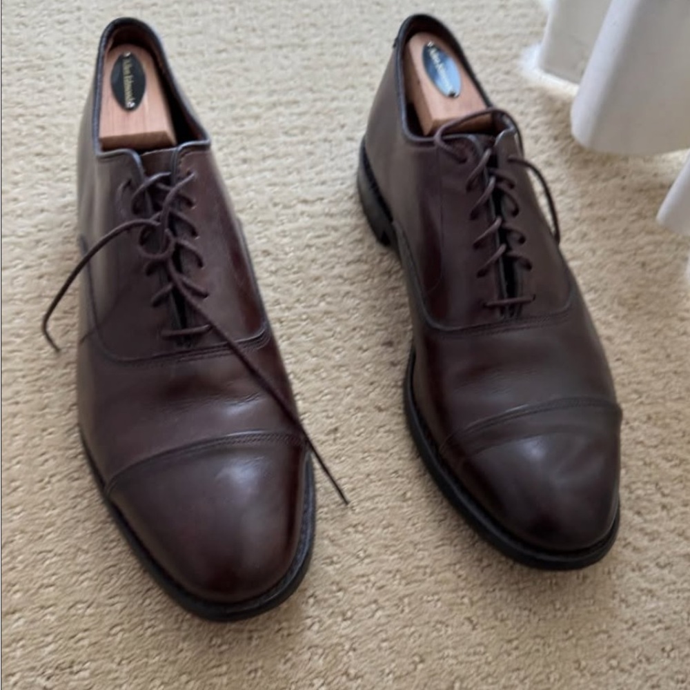 Allen Edmonds Classic Brown Leather Men’s Dress Shoes – Size 10